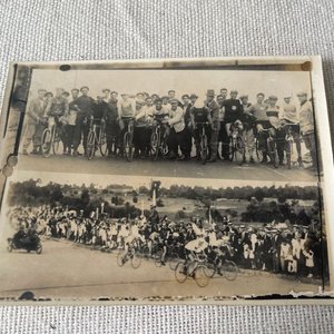 Lote de Fotografías Antiguas de Ciclismo y Eventos Deportivos - imagen 5