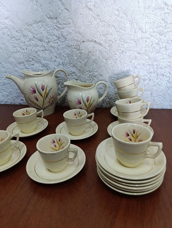 Conjunto de Café LOZUR, 12 Pocillos + 12 Platillos + Cafetera + Lechera - imagen 3