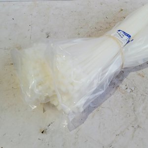 Set de 500 Precintos Plásticos Nylon Blancos 5x350mm - imagen 2