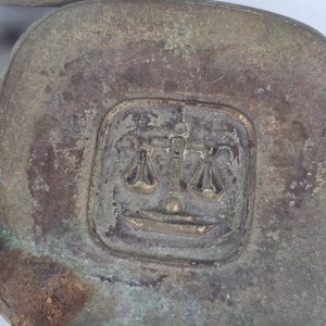Set de 7 antiguos posavasos o ceniceros de bronce con signos del zodíaco - imagen 7