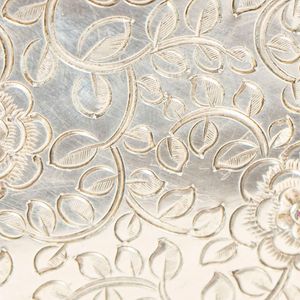 ¡Muestras de lujo! Objetos de porcelana, bronce y plata en subasta