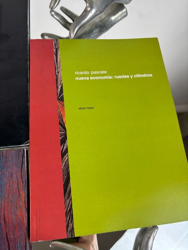 Colección de libros y catálogos de arte contemporáneo uruguayo - imagen 10
