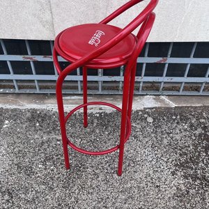 Banqueta Alta Roja Coca-Cola con Respaldo - Caño y Chapa - imagen 4