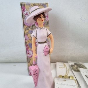 Lote de Bijouterie Contemporánea con Espejo Octogonal y Adornos - imagen 6