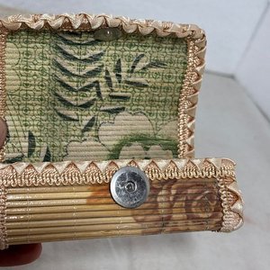 Lote de Adornos y Cajas Antiguas: Bicicletas de Hierro, Ceniceros y Estuches Decorativos - imagen 5