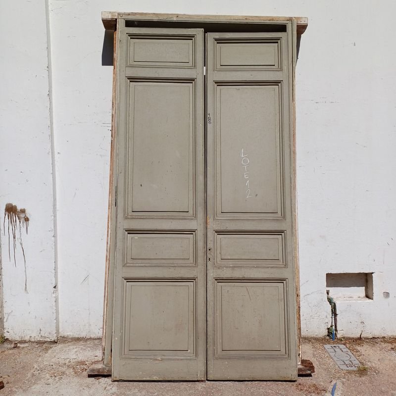 Puerta antigua de tablero, doble hoja y marco - imagen 1