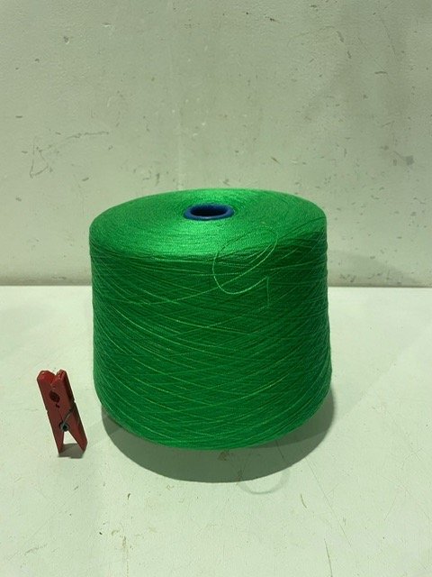 Lote anterior: Rollo de hilo grande en algodón verde