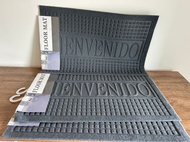 Alfombras de bienvenida nuevas y accesorios