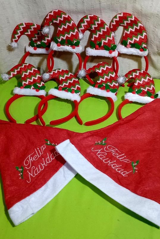 Lote de Vinchas Navideñas y Gorros de Papá Noel