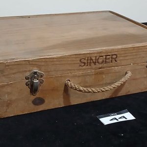 Taladro Eléctrico Antiguo Singer con Maletín de Madera y Accesorios - imagen 6