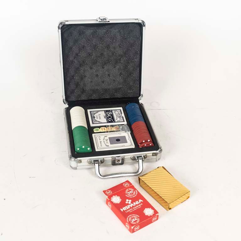 Estuche de Póker con Cartas, Dados y Fichas