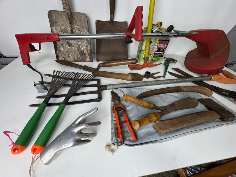 Lotes de herramientas para jardinería antiguos y usados - imagen 2