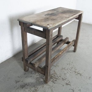 Mesa de Trabajo Rústica de Madera con Estante - Desgaste y Averías - imagen 2