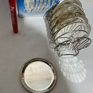 Set de 6 Posavasos Metálicos con Soporte Plateado - imagen 13