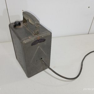 Antigua Valija Portátil de Metal Madec con Doble Foco - imagen 4