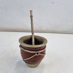 Mate Criollo de Calabaza con Virola y Guarda Metálica y Bombilla Dorada - imagen 2