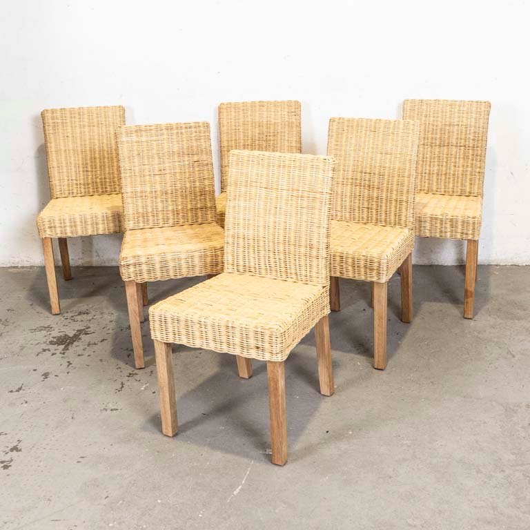 Lote siguiente: Sillas rústicas en madera y ratán para decorar tu hogar