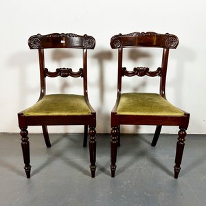 Par de Sillas Estilo Regency en Caoba con Tapizado Verde - imagen 1