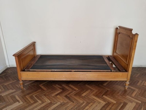 Antigua Cama Luis XVI Una Plaza Madera Noble con Elástico Tejido