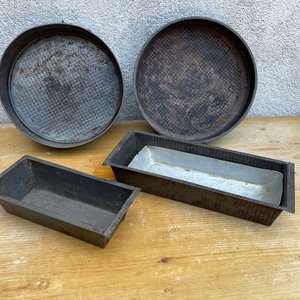 Lote siguiente: Set de 4 Torteras y Budineras Metálicas