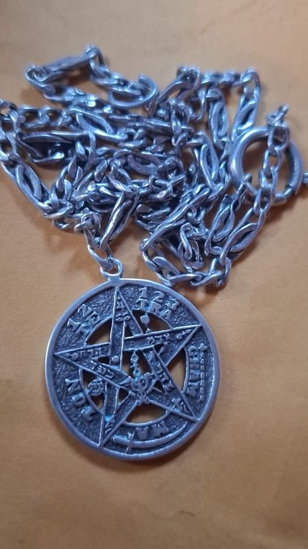 Lote anterior: Cadena de plata con colgante - Joyas y accesorios