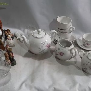 Lote anterior: Juego de Té Blanco para 6 Personas con Tazas, Platos y Jarritas