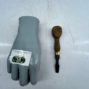 Lote anterior: Destornillador Antiguo Mango Madera y Bronce