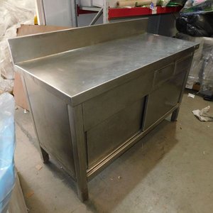 Mesa de trabajo de acero para gastronomía con cajones - imagen 6