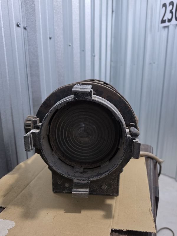 Foco Proyector Industrial Antiguo con Lente Acanalado - imagen 1