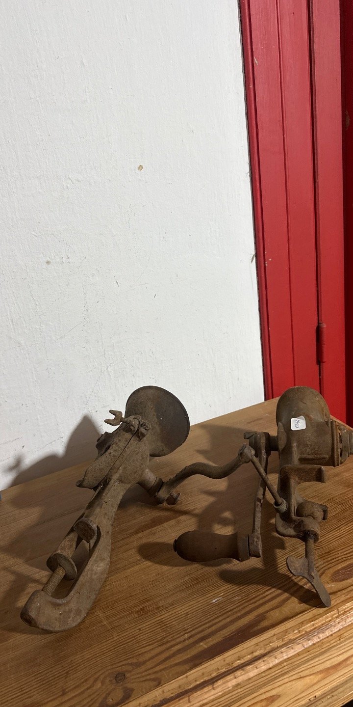 Antiguas Máquinas de Moler Manuales de Hierro