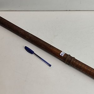 Lote siguiente: Garrote de Madera Estilo Policía - 73cm