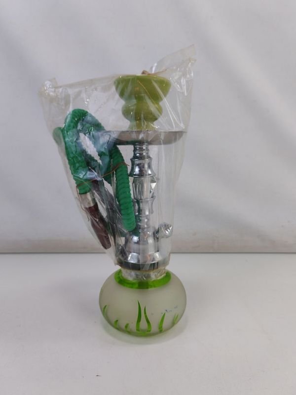 Lote siguiente: Pipa de agua decorativa y hookah
