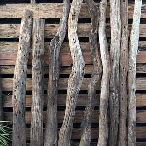 Lote de 9 Postes de Madera Dura Rústica - imagen 3