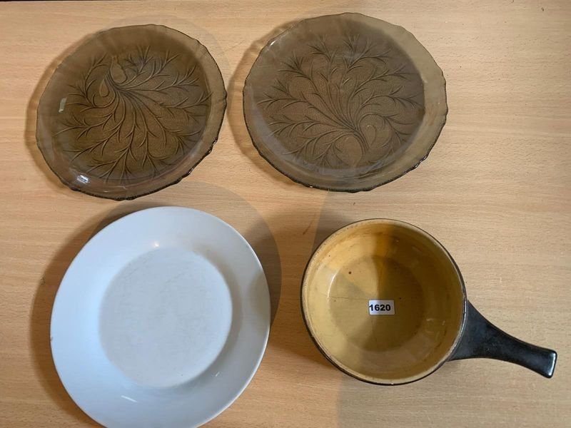 Lote anterior: Lote de cerámica con platos y sartén