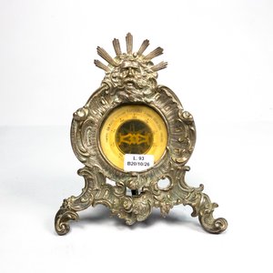 Pluviómetro de Bronce Labrado con Rostro y Rayos - imagen 2