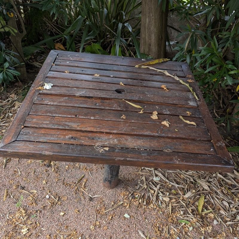 Mesa y banco de madera para exterior - imagen 12