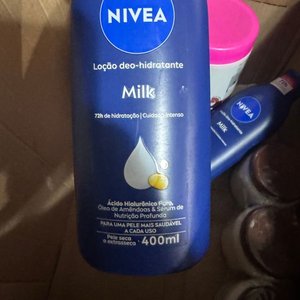 Lote de 2 Cremas Nivea Milk Loción Deo-Hidratante 400ml - imagen 2