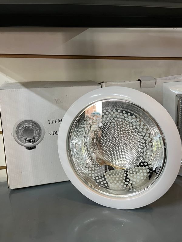 Lámparas de luz con domos de plata y base cuadrada - imagen 3
