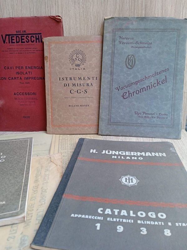 Lote de Cinco Antiguos Catálogos de Maquinaria y Automotriz más Planos - imagen 7