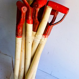 Lote de 12 Cabos de Pala de Madera con Empuñadura Roja - imagen 3