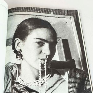 Libro "Frida Kahlo: La Cámara Sedujo" - Biografía y Fotografías - imagen 2