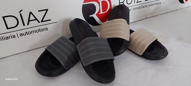 Zapatos de cuero en excelente condición - imagen 2