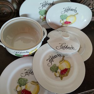 Set de Vajilla con Tapa y Platos Decorados con Verduras - imagen 3