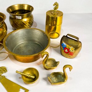 Lote de 10 Piezas de Bronce: Centro, Recipientes, Campana, Ollas y Más - imagen 3