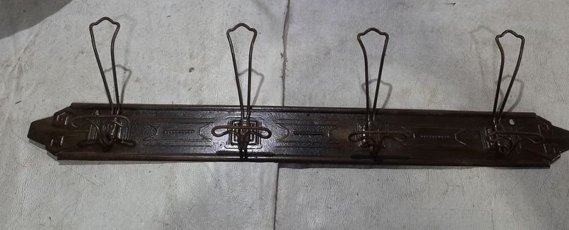 Perchero de chapa y repisas de madera para decoración del hogar - imagen 2