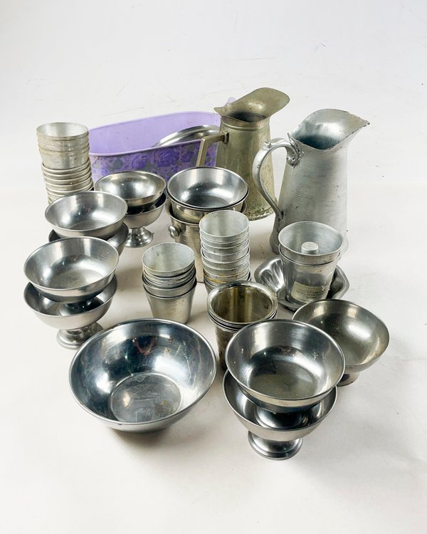 Lote siguiente: Lote de vasos en metal para postre - Colección de vajilla