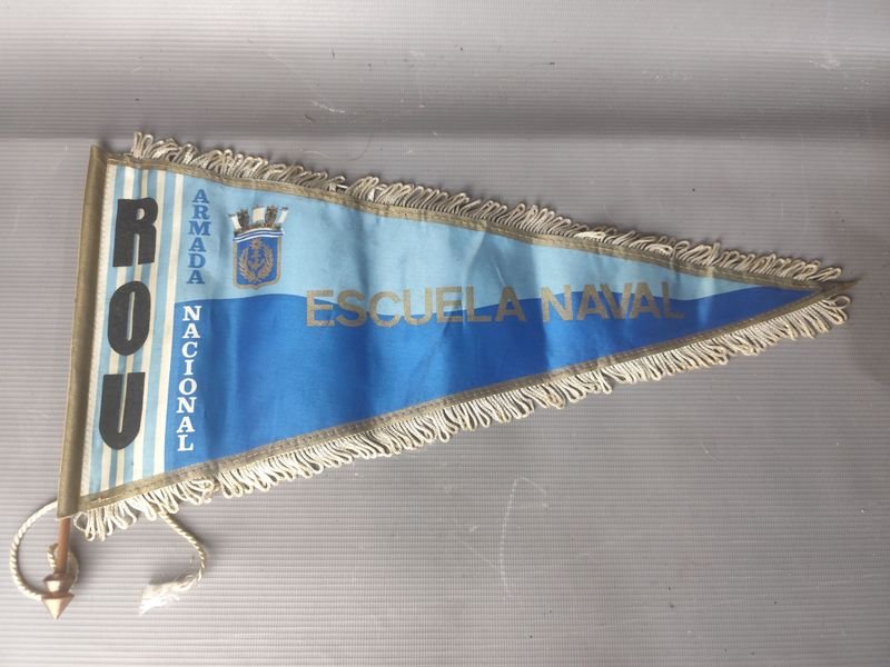 Banderín Escuela Naval Armada Nacional ROU Tela con Flecos