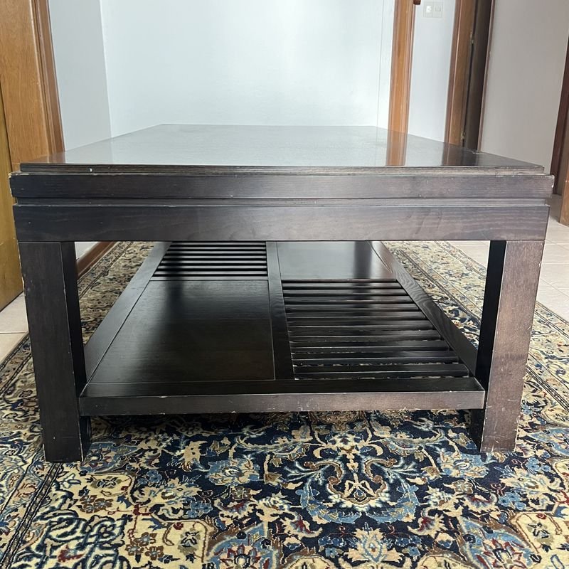 Mesa ratona en madera color tabaco con estante inferior - imagen 4