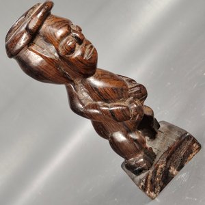 Lote de 3 Tallas de Madera con Figuras Humanas - imagen 15