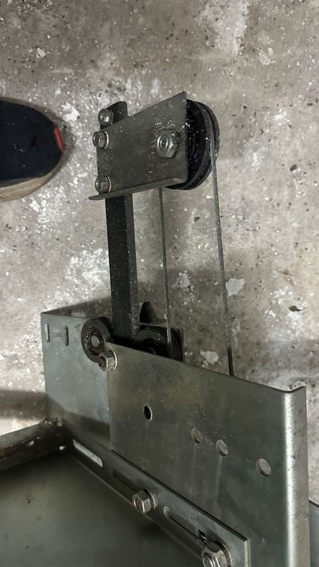 Mecanismo de apertura para ascensores con motor eléctrico - imagen 4